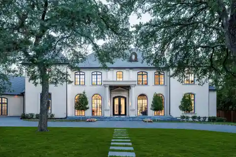 Extraordinary Estate in Old Preston Hollow