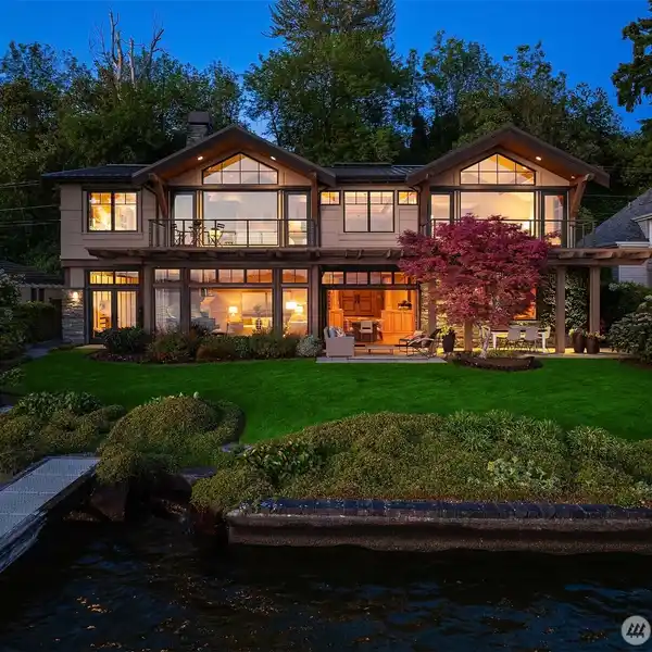 TIMELESS DESIGN MEETS COVETED WATERFRONT LIVING