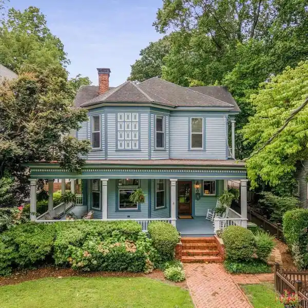 IMPECCABLY RESTORED AND MAINTAINED VICTORIAN HOME