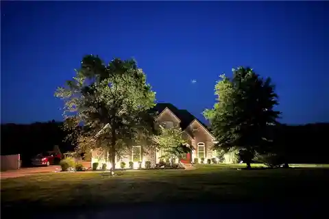 Spacious Estate with Deck and Firepit