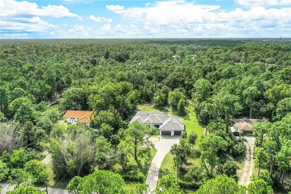 Gorgeous New Construction in Desirable Weber Woods