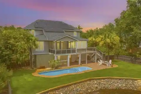 Turnkey Home in Sought-After Seaside Estates