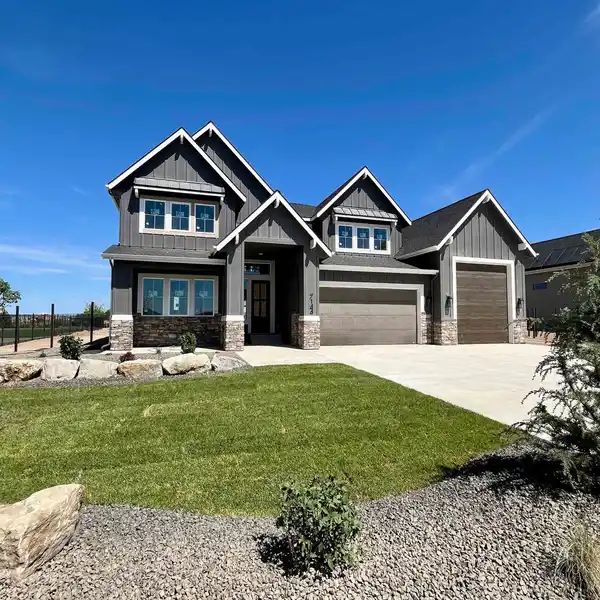 SPACIOUS NEW CONSTRUCTION IN RIVERWOOD