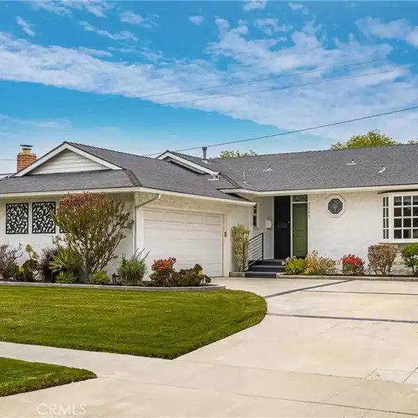 COVETED SINGLE-STORY HOME ON A PICTURESQUE LOT
