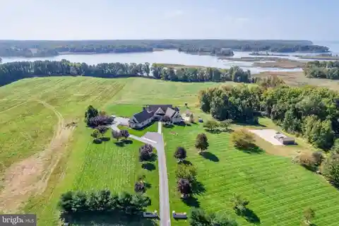 Sprawling Ranch on over 19 Acres