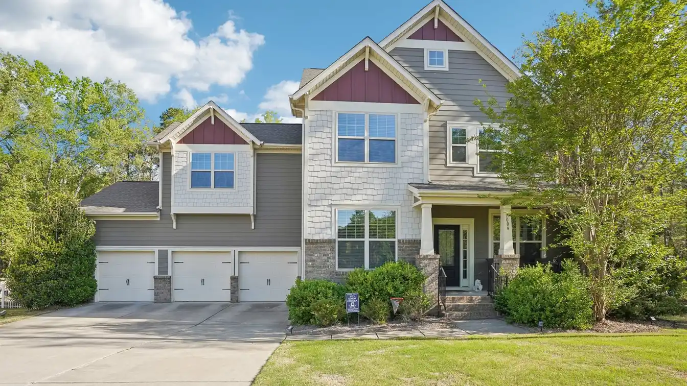 Gorgeous Home in the Prestigious Lawson Community