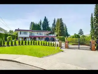 Elegant Home in Prestigious Buckingham Heights
