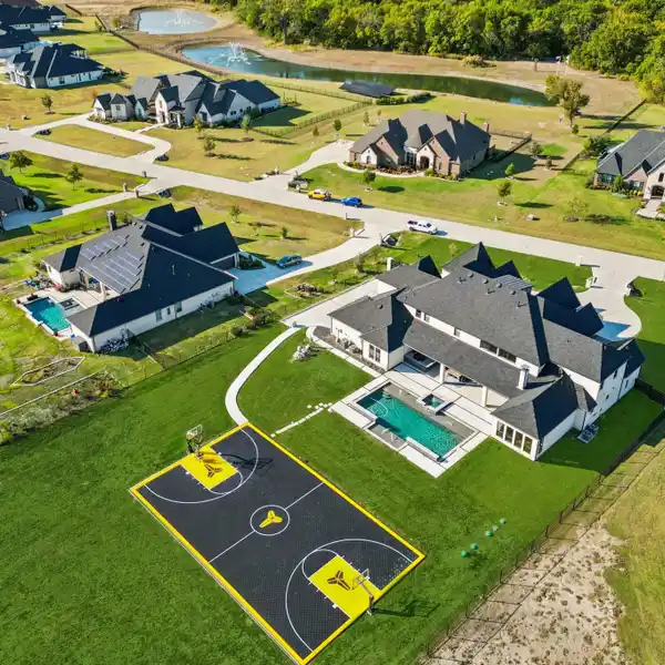 CUSTOM EXECUTIVE ESTATE IN STINSON HIGHLANDS