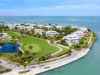 Exceptional Penthouse in Land's End Village