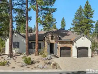 Beautifully Upgraded Single-level Home in Montreux