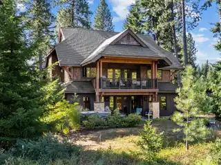 Charming Cle Elum Home with Spectacular Views