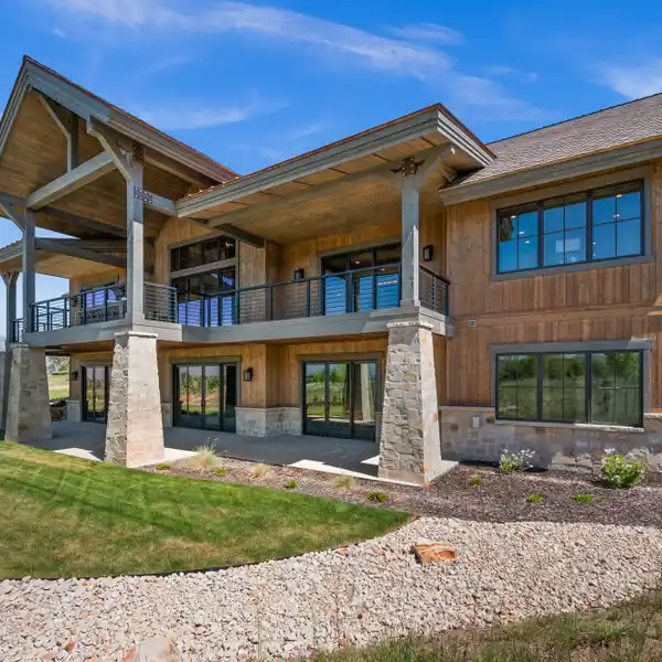 EXQUISITELY CRAFTED SERENE RETREAT