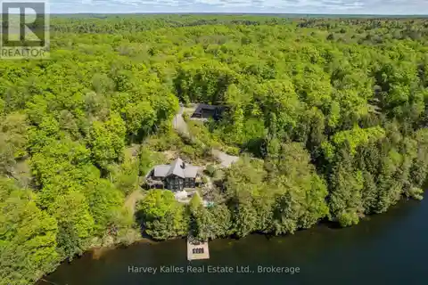 Exceptional Lakeside Retreat