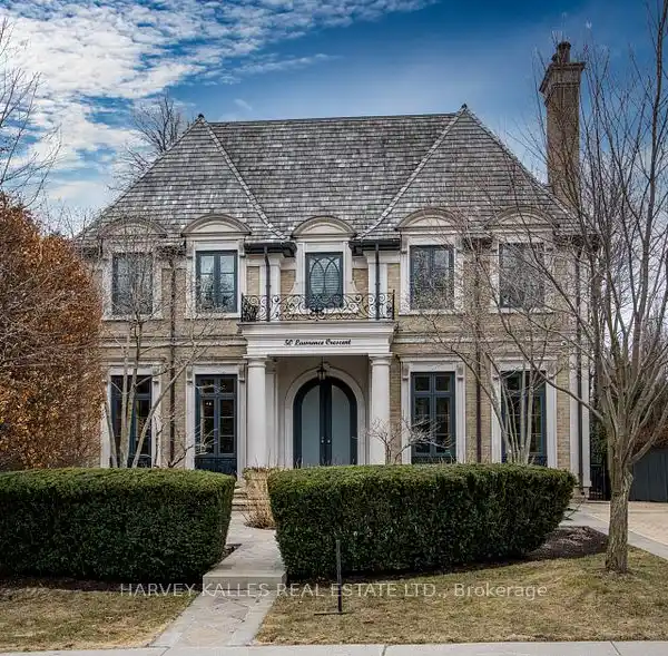 REFINED CUSTOM RESIDENCE