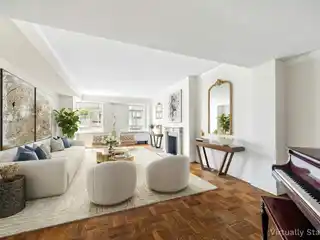 Sun-drenched Fifth Avenue Classic 7
