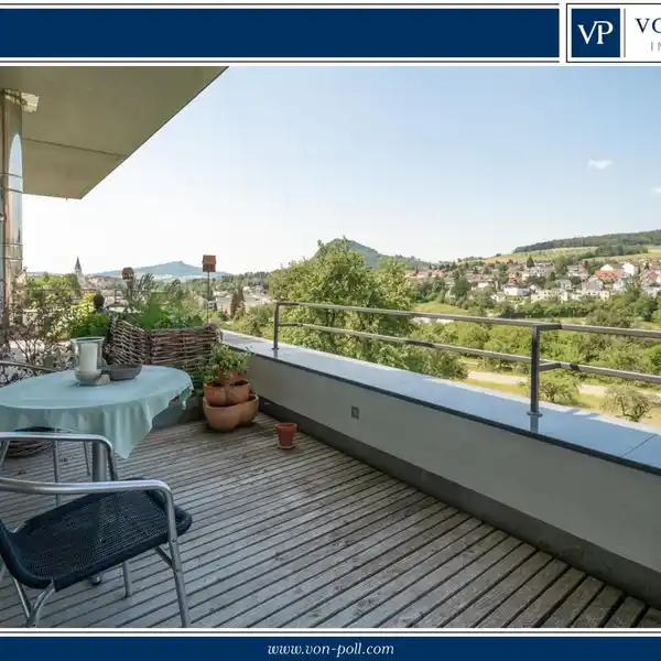 EXCLUSIVE APARTMENT WITH EXTENSIVE AMENITIES AND A FANTASTIC VIEW