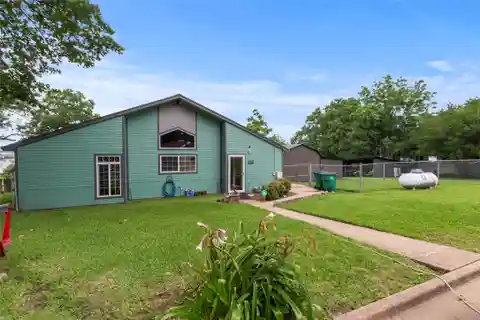 Fun Lake House with Two Docks