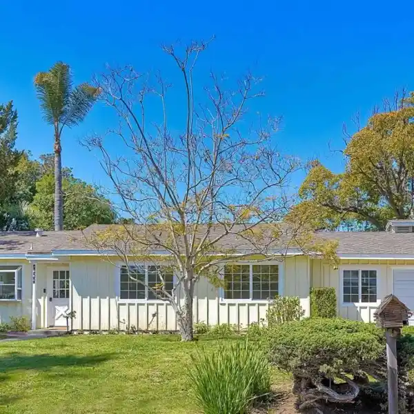 CHARMING SINGLE-LEVEL HOME