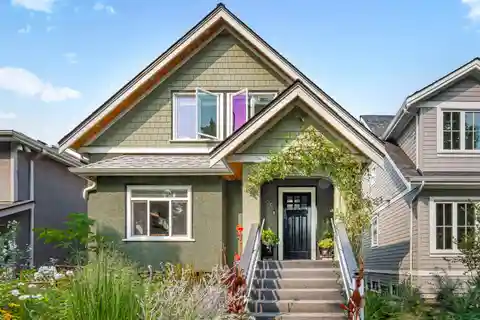 Extensively Renovated Home in Prime Douglas Park