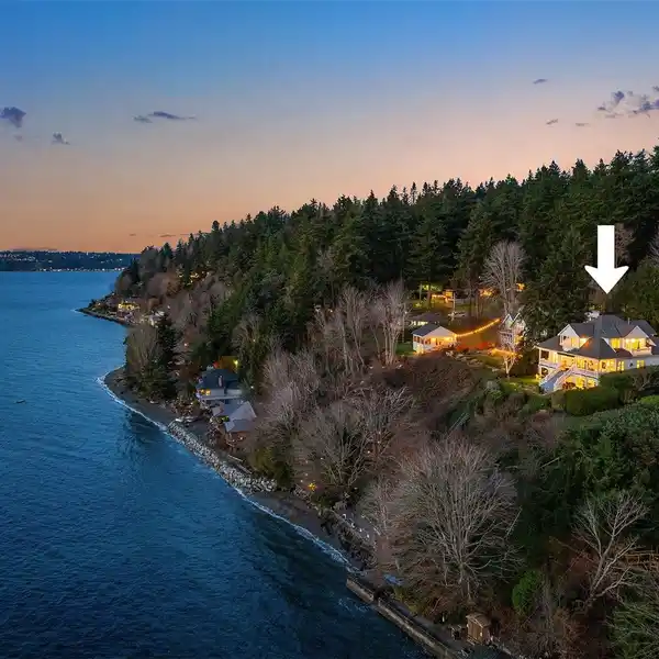 THREE TREE POINT WATERFRONT COLONIAL