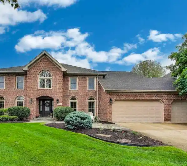 SPACIOUS FLOORPLAN IDEAL FOR ENTERTAINING