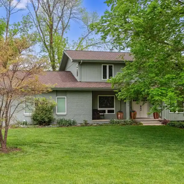 TWO SPRAWLING ACRES IN SKYLINE ESTATES