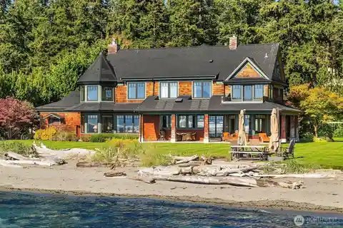 Where Timeless Elegance Meets the Sea