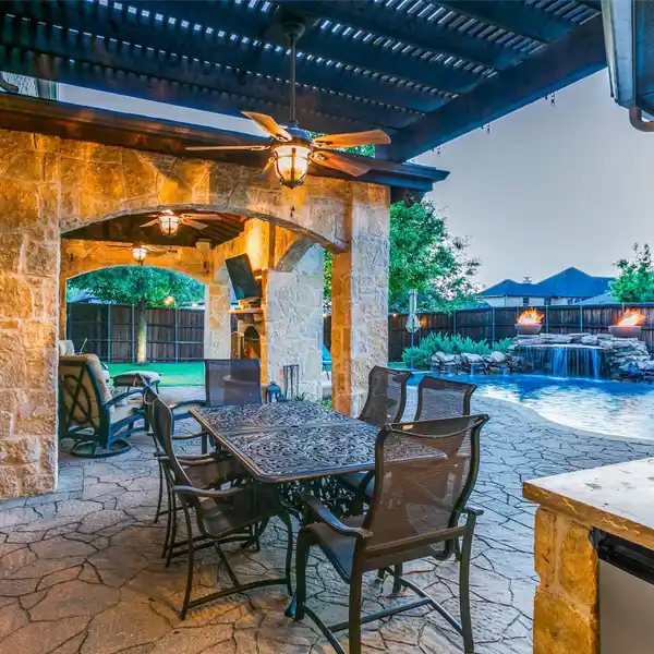 THOUGHTFULLY DESIGNED LUXURY HOME IN CASTLE HILLS