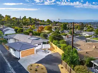 Private Estate with Sweeping Ocean and City Views