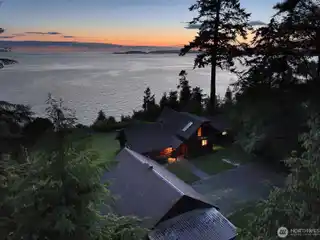 Old-World Charm Meets Natural Grandeur