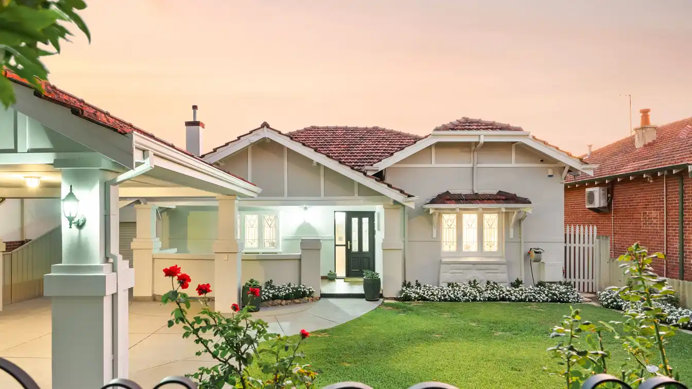 Californian Bungalow with a Thoughtful Contemporary Extension