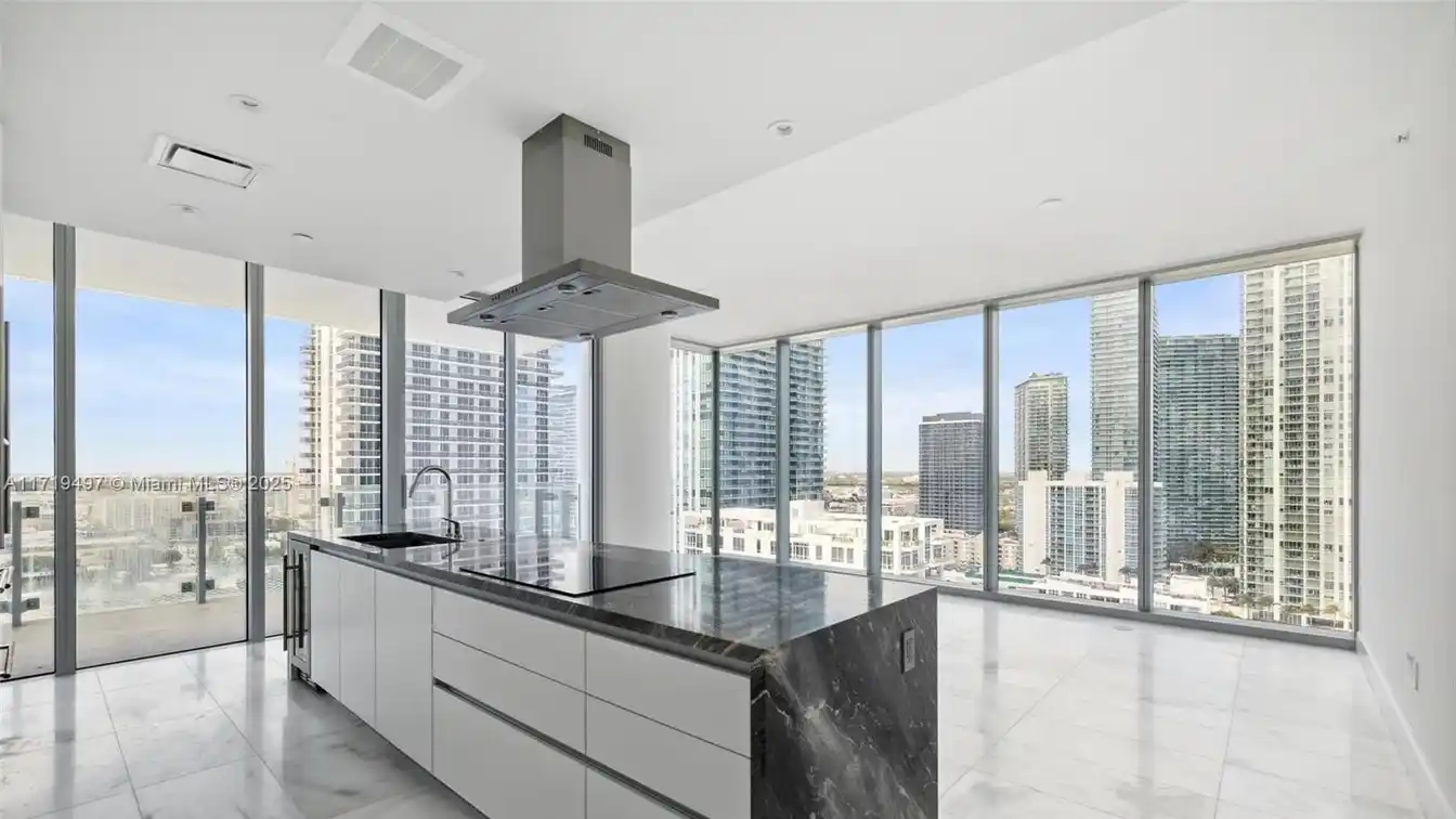 Immaculate Corner Unit with City and Bay Views