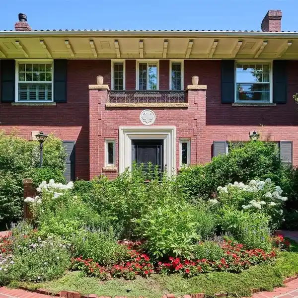 DISTINCTIVE ESTATE BLENDING HISTORIC CHARACTER WITH MODERN AMENITIES