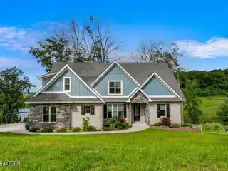 Luxury on Cherokee Lake