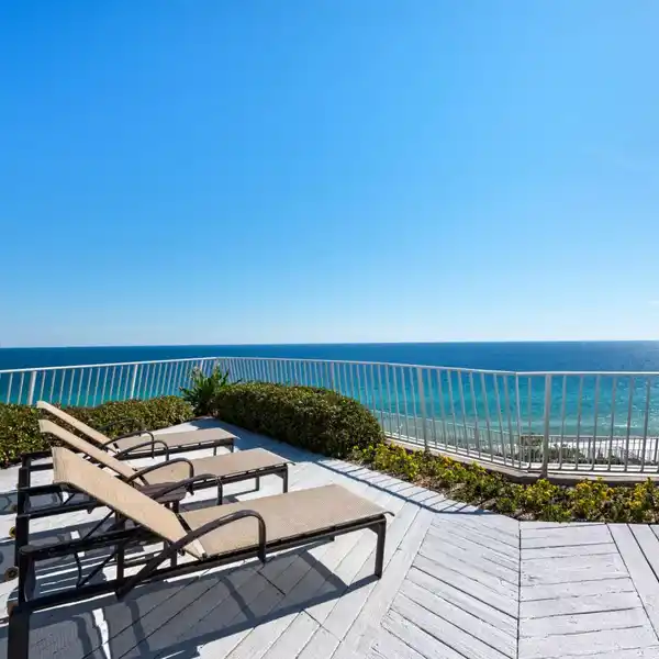 SOUGHT-AFTER TERRACE UNIT IN EDGEWATER