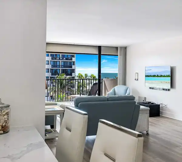 WELCOMING BEACH LUXURY AT GULFSIDE