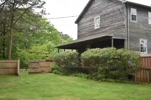 Three Bedroom Hamptons Farmhouse for Rent