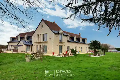 Sprawling Retreat with Pool and Guesthouses