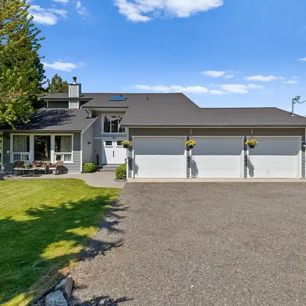 PICTURE-PERFECT SOUTH EAST KELOWNA ESTATE