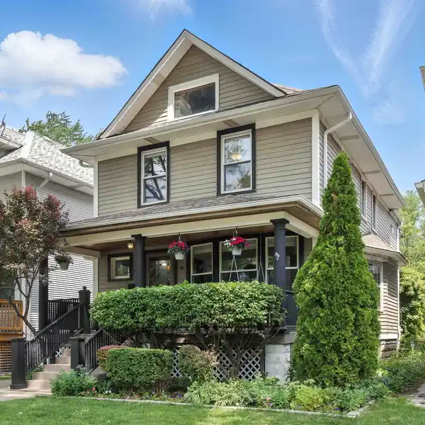 OLD IRVING PARK GEM WITH EXPANSIVE OUTDOOR LIVING