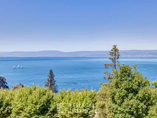 Breathtaking Views from a Privileged Setting