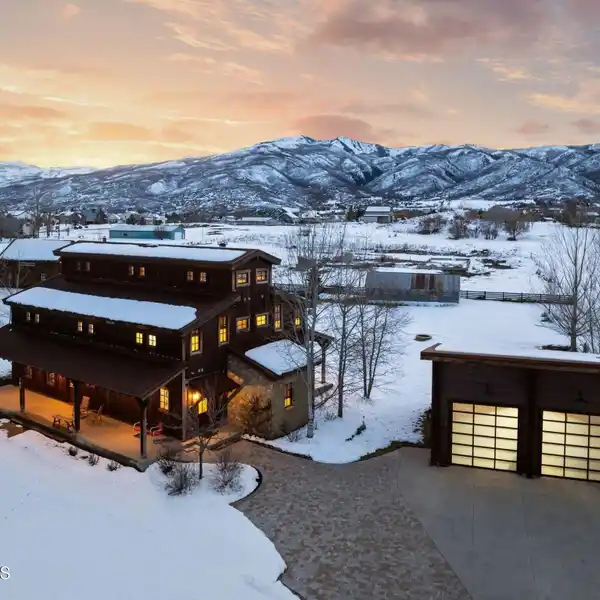 UNIQUE BARN-STYLE HOME ON 1.5 ACRES
