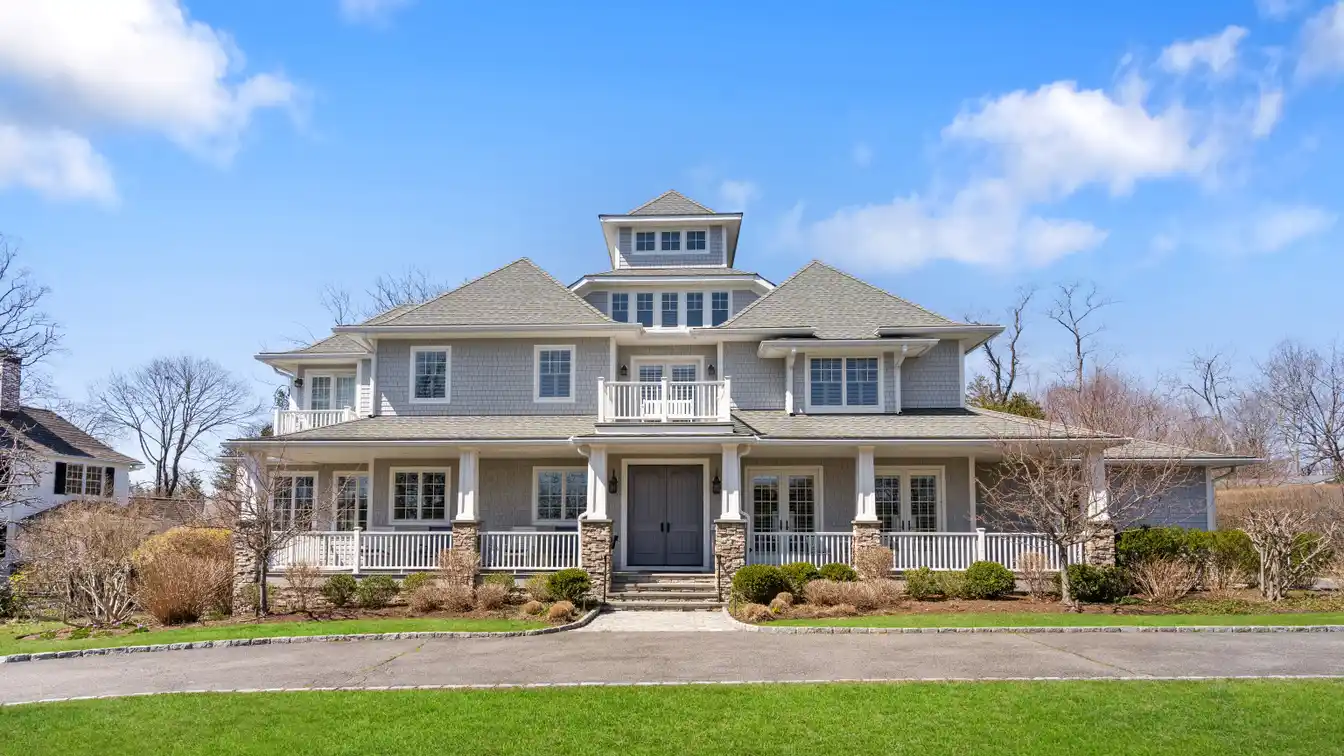 Luxurious Coastal Living in Shippan Point