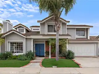 Charming Traditional Home in Exclusive Seacrest Heights
