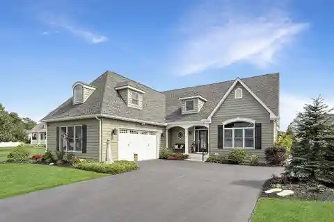 Serene Custom Home Near Downtown