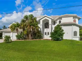 Wonderfully Remodeled Pool Home with Sailboat Access
