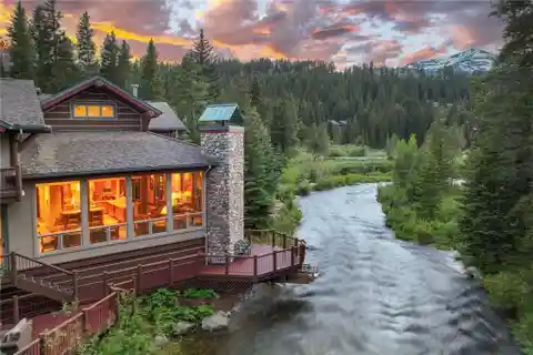 Irreplaceable Family Compound on the Blue River