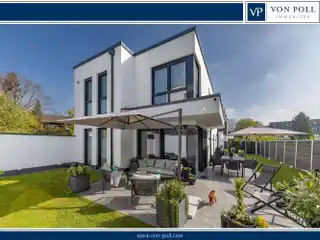 Immaculate Contemporary Home