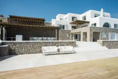 Luxury Villa Above Psarou Beach
