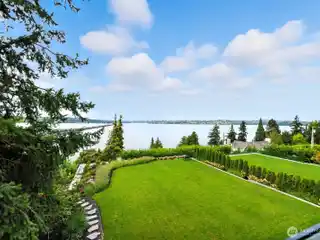 Lake Washington Luxury Redefined